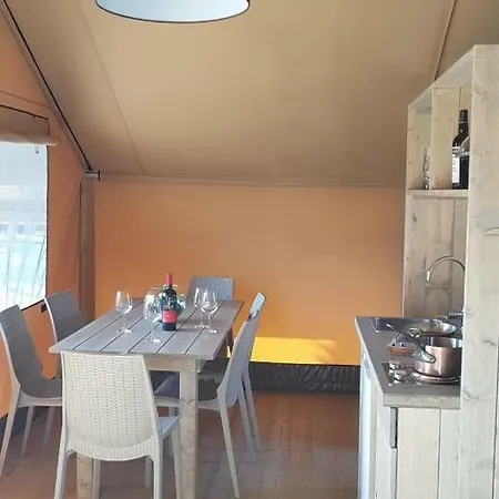Camping Biscione 아파트 페트로지노